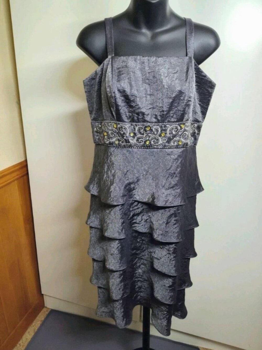 David's Bridal Hammered Shimmer Jacket Evening Dress Tiered Skirt Size 10 - Picture 4 of 16